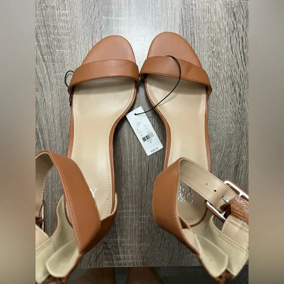 *NWT NY&Co|Brown Heels|Size 10 - Picture 2 of 6